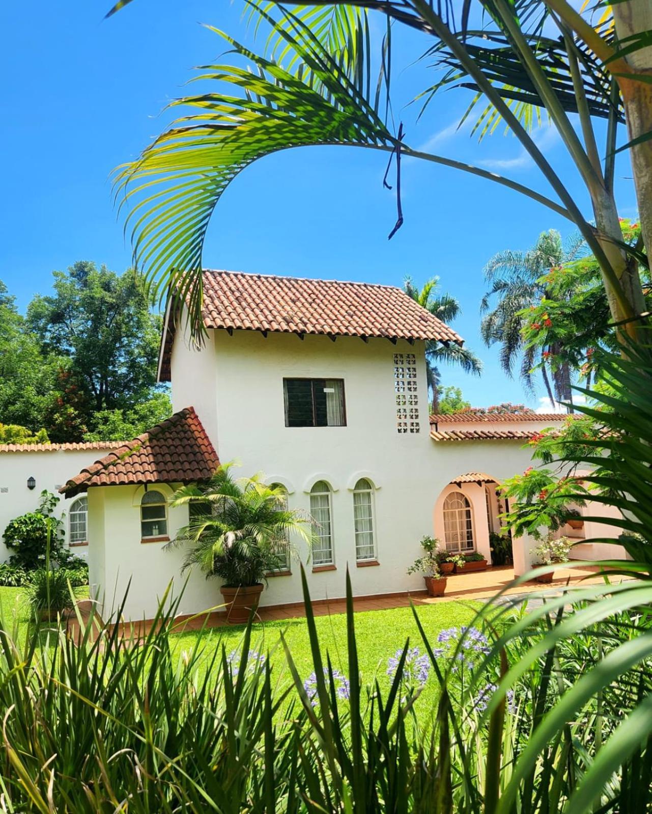 The Bardolino Artists Retreat Guest House Mbombela Exterior foto